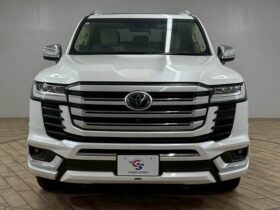 TOYOTA LAND CRUISER ZX 2023