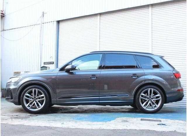 
								Audi Q7 2022 full									
