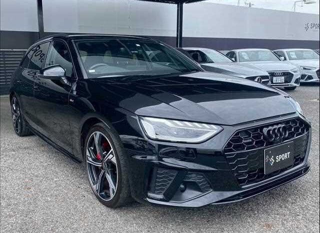 
								Audi A4 2022 Black Style PLUS full									